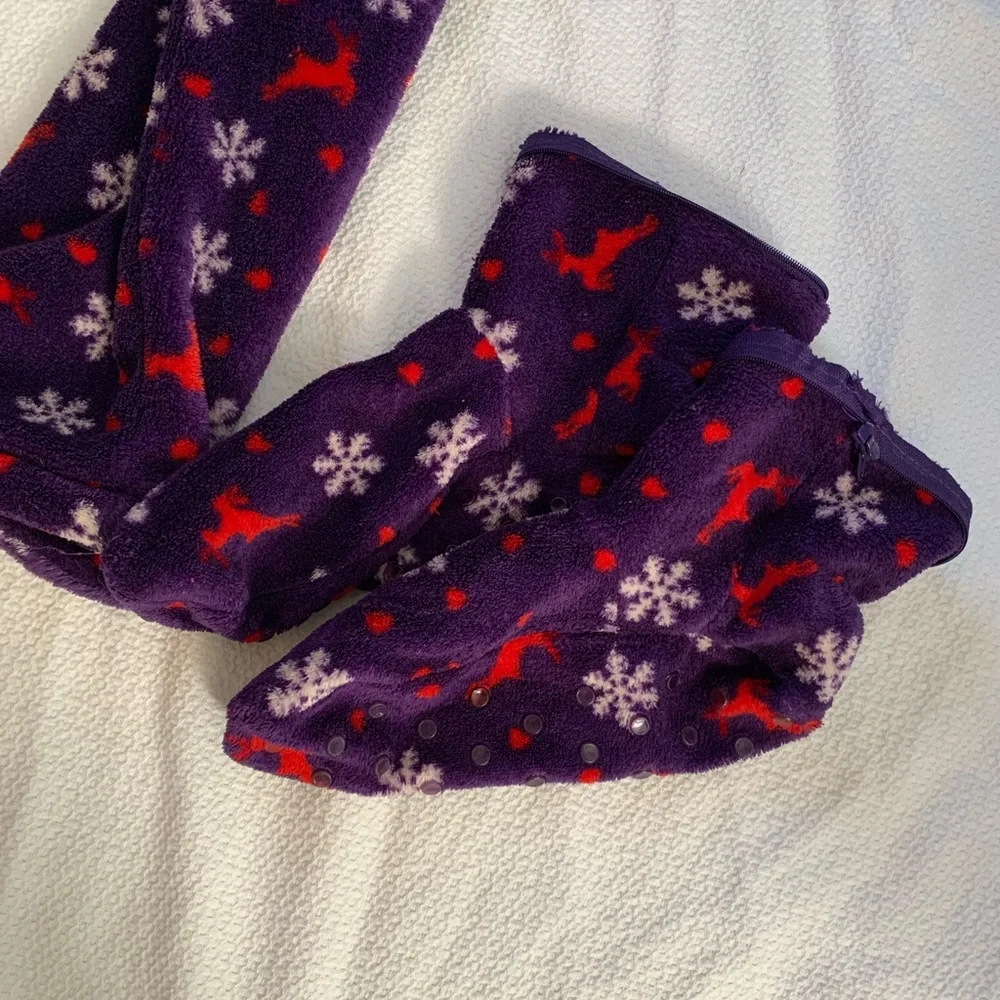 Alexander Del Rossa Plush Women's Hooded Footed Pajamas Purple Reindeer Medium - Picture 6 of 6